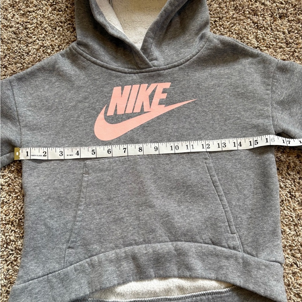 🤍5 for 20$ Nike Girls Gray and Pink Logo Hoodie Size Medium - Picture 3 of 8